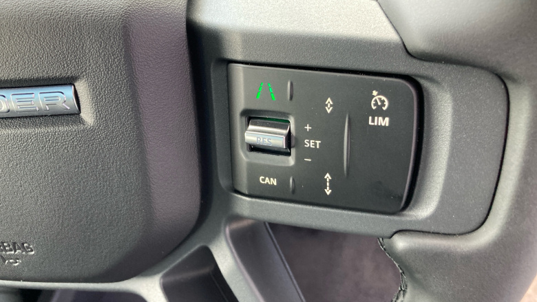 Land Rover Defender 3.0 D250 X-Dynamic SE 110 5dr Auto Diesel Estate